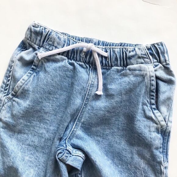 H&M light acid wash pull up draw string jeans EUC 3-4Y - Picture 2 of 5